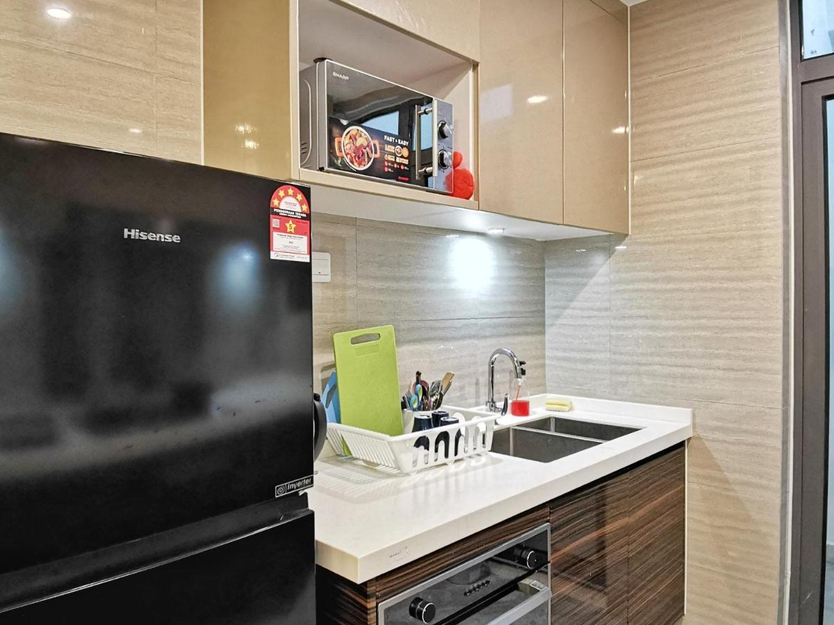Yussy 2 Bedrooms Condo At R&F Princess Cove Джохор-Бару Экстерьер фото